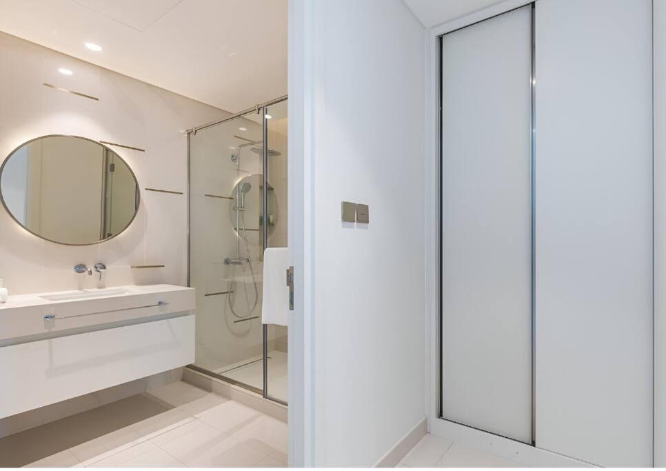 Myduomo- Prime 2br Beachfront, Palm & Marina Views-1606 Bahay bakasyunan Dubai