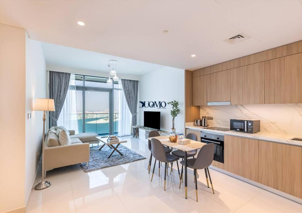 Myduomo- Prime 2br Beachfront, Palm & Marina Views-1606 Holiday home
